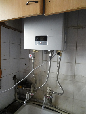 燃氣熱水器安裝收費存貓膩 圖省事留安全隱患